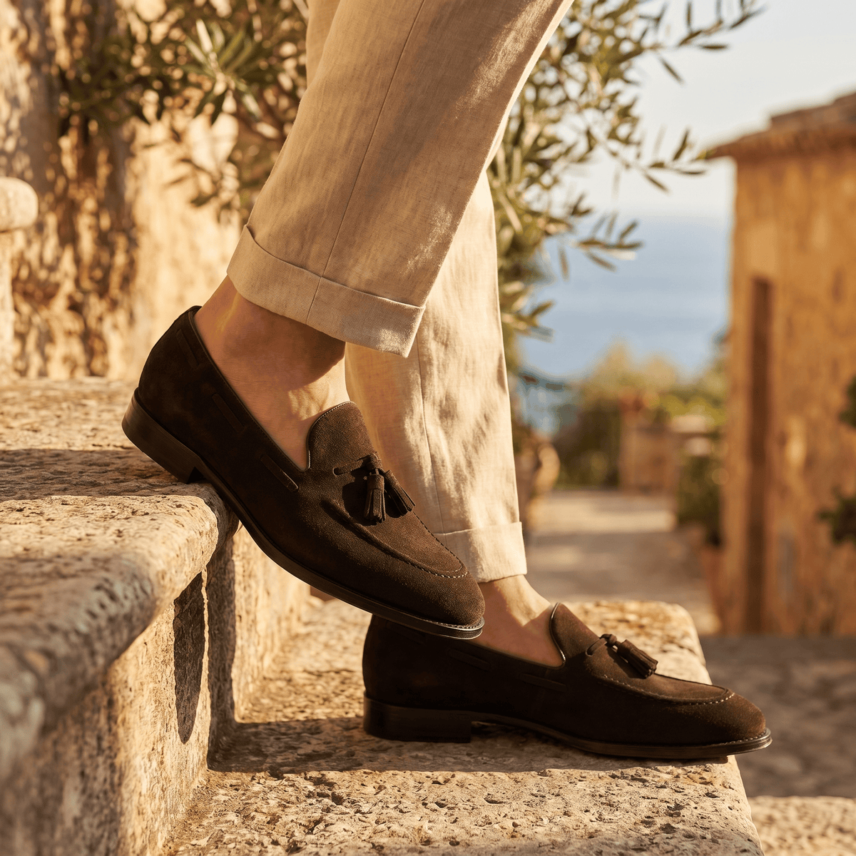 Men's Heeled Suede Tassel Loafer