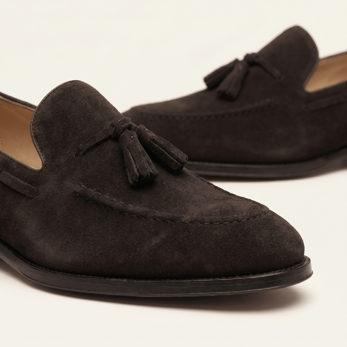 Men's Heeled Suede Tassel Loafer