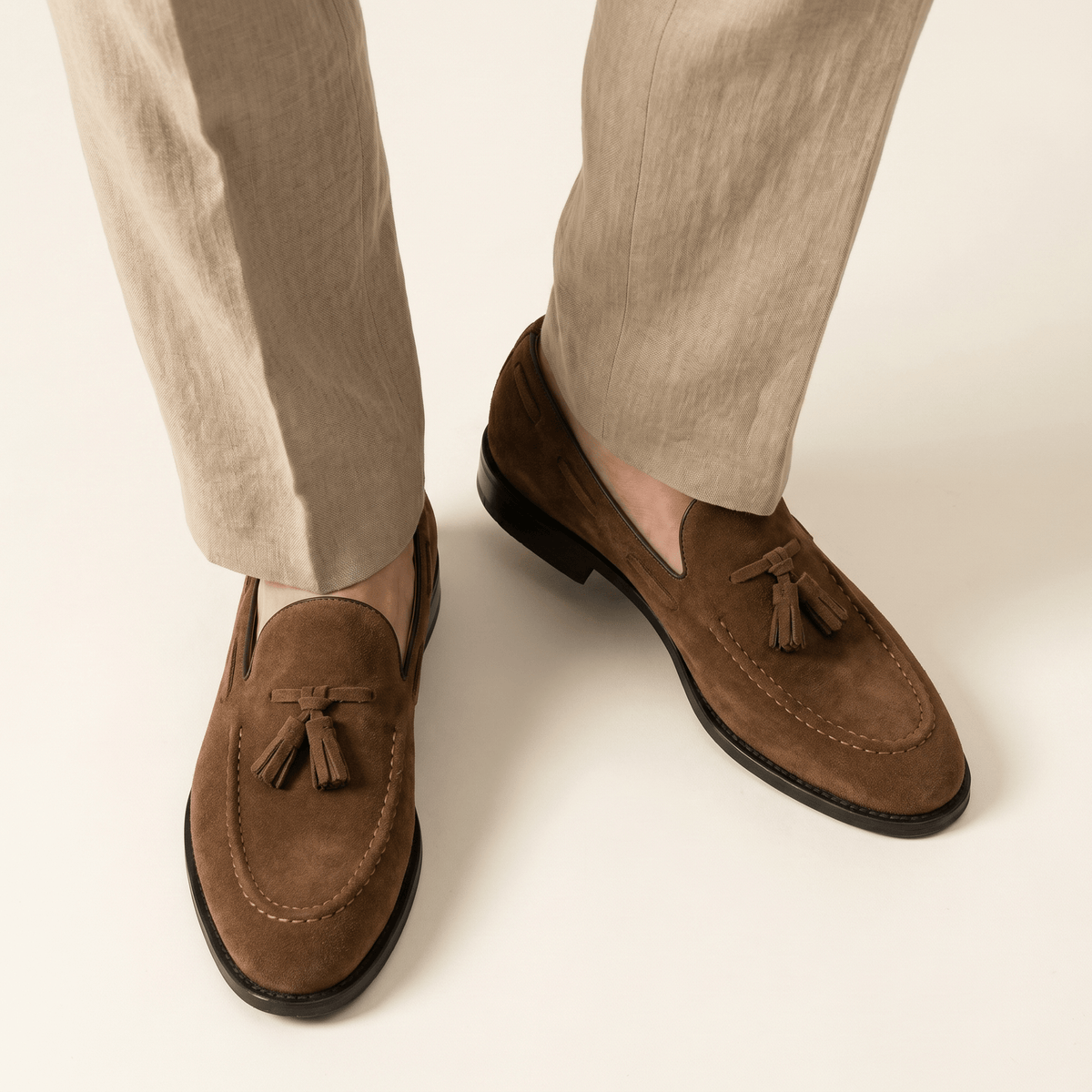 Men's Heeled Suede Tassel Loafer