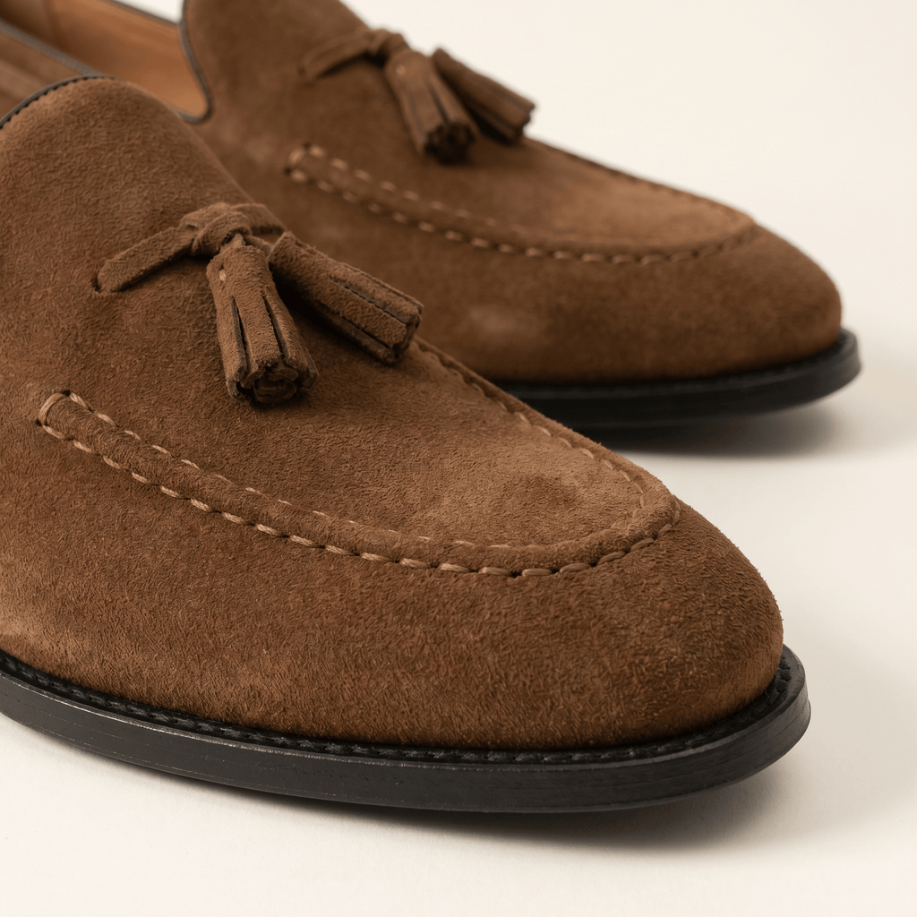 Men's Heeled Suede Tassel Loafer
