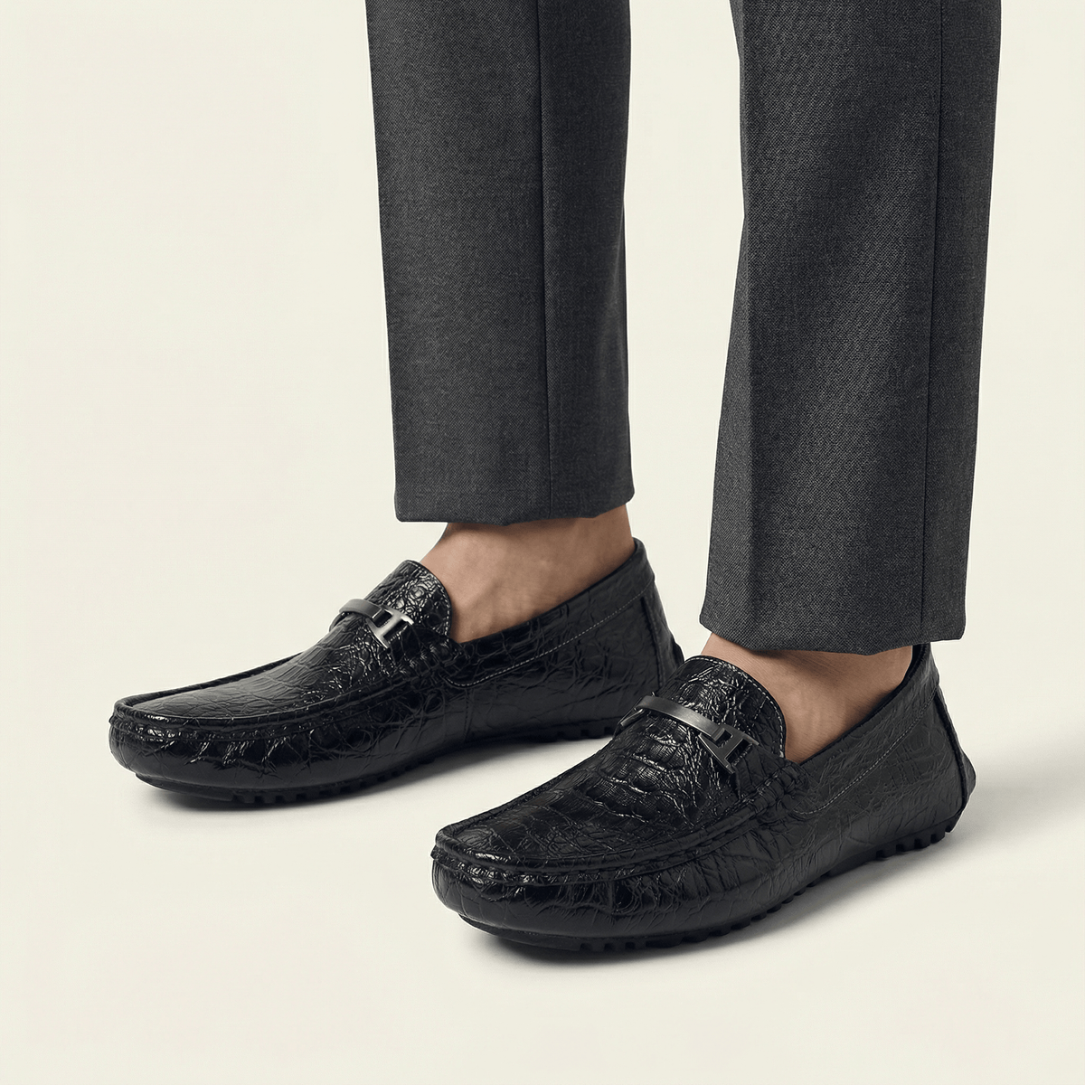 Men's Crinkled Embossed Leather Buckle Loafer