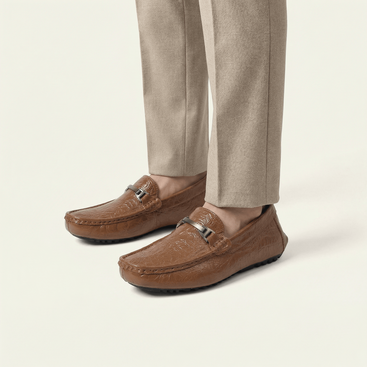 Men's Crinkled Embossed Leather Buckle Loafer